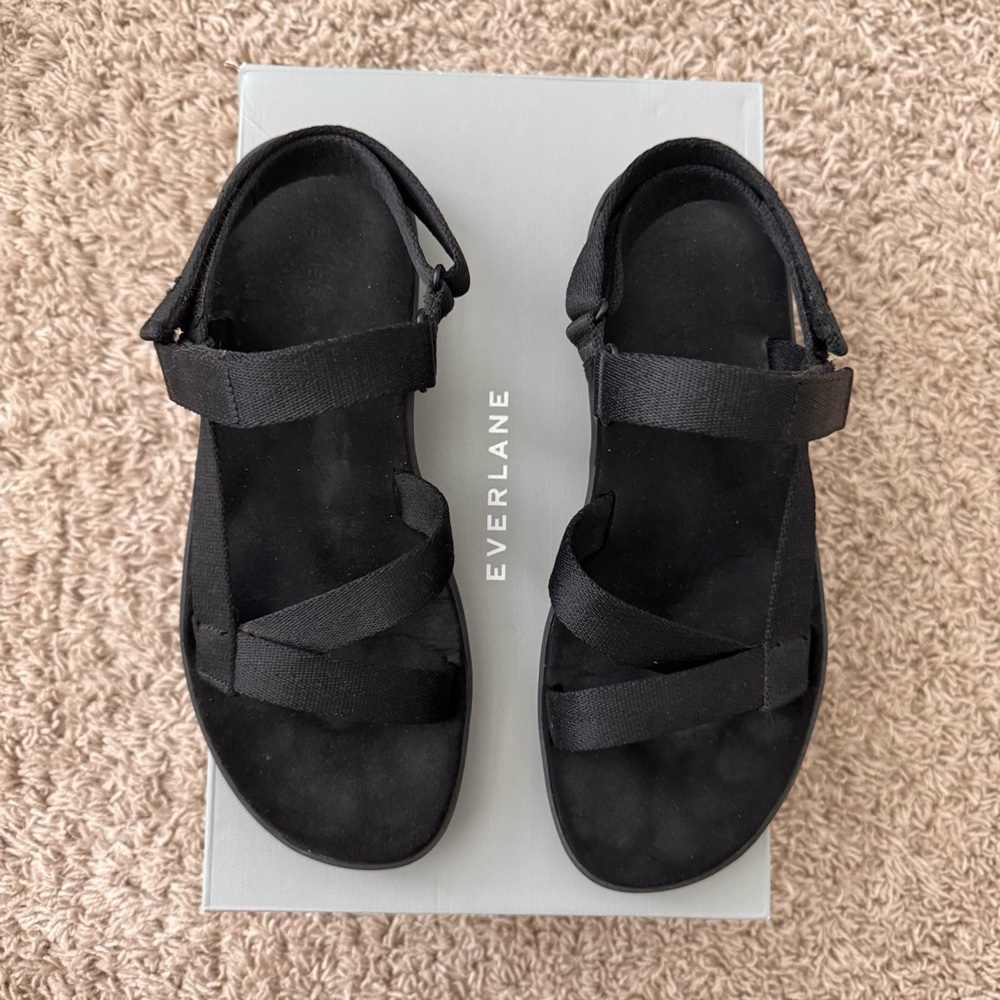 Everlane Black Double-Strap Sandals with Soft Cushioned Design